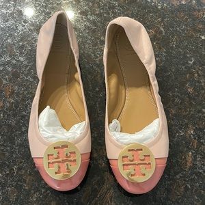 Never worn Tory Burch shoes! ❤️